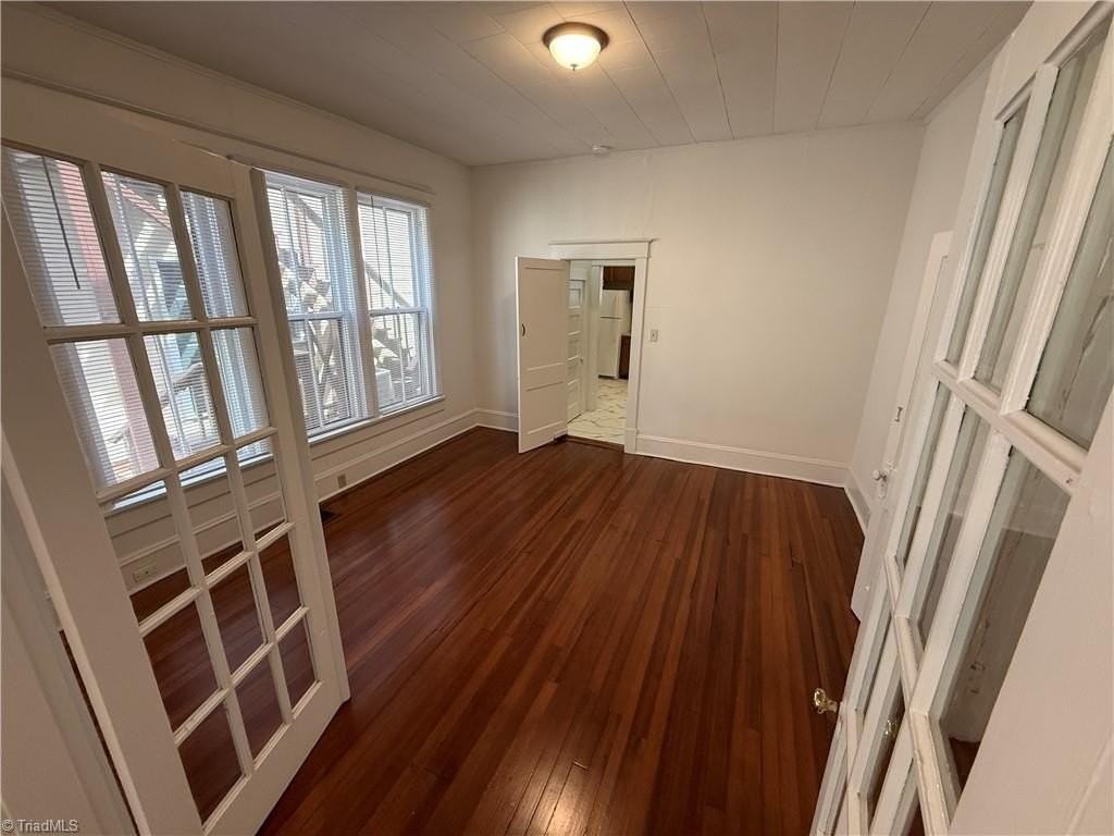 168 W End Blvd - Photo 5 of 10