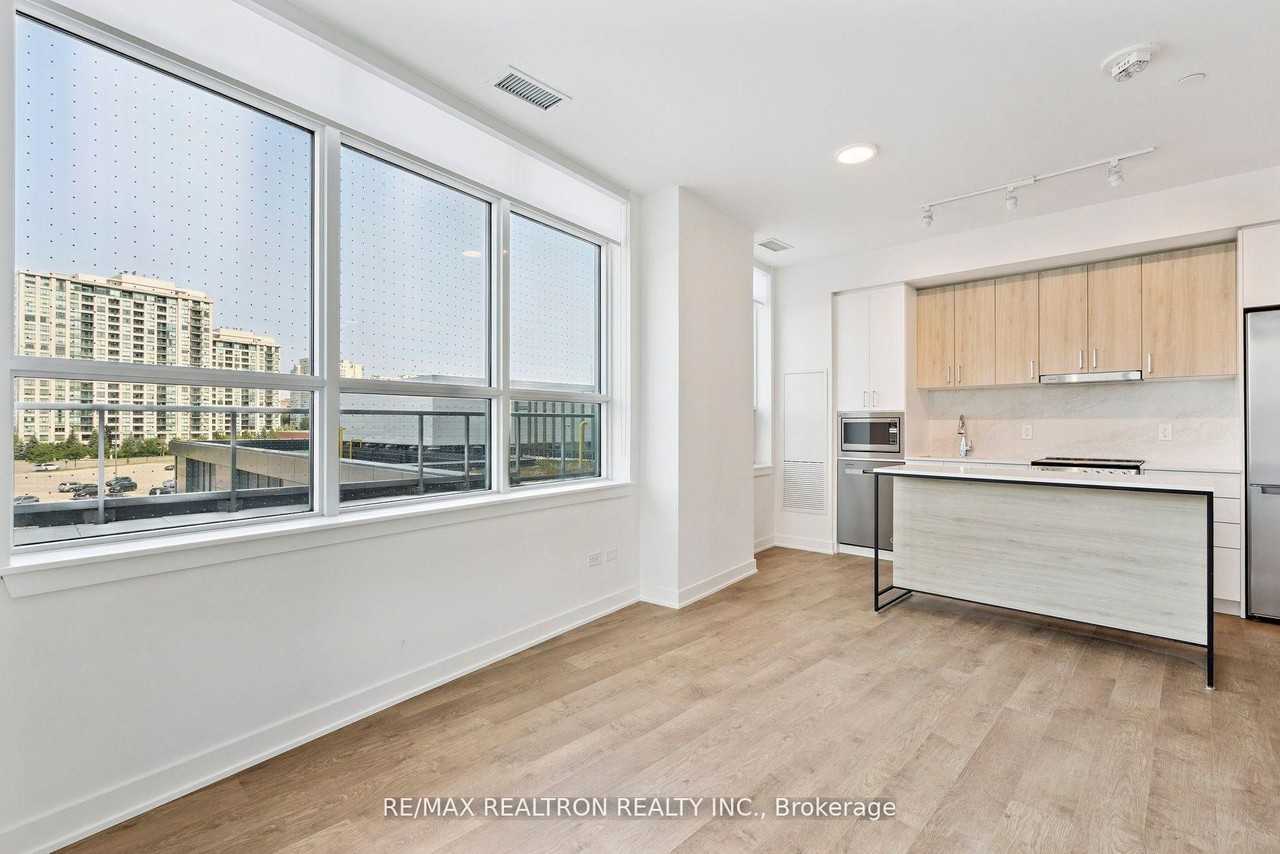 30 Upper Mall Way #211A - Photo 3 of 11