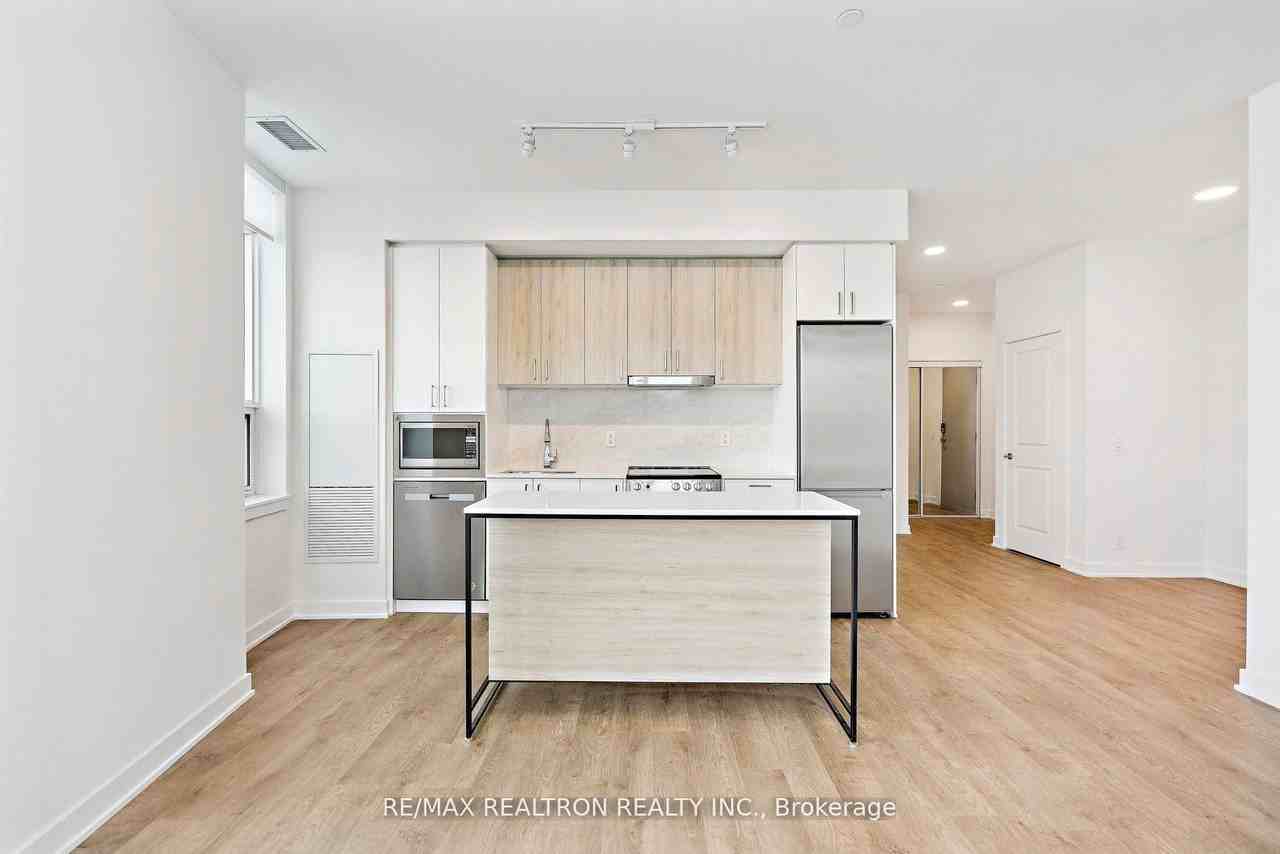 30 Upper Mall Way #211A - Photo 7 of 11