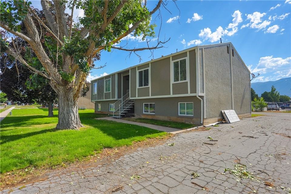 1724 Nw - Photo 4 of 26