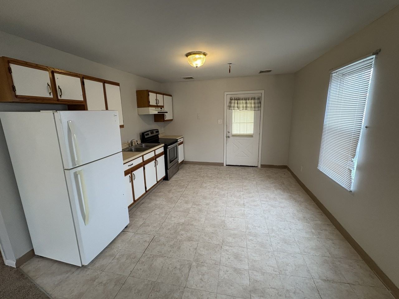 144 - 150 River Ave - 148 #148 - Photo 3 of 16