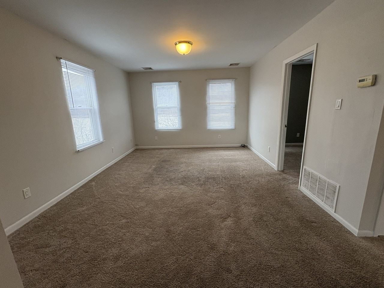 144 - 150 River Ave - 148 #148 - Photo 4 of 16