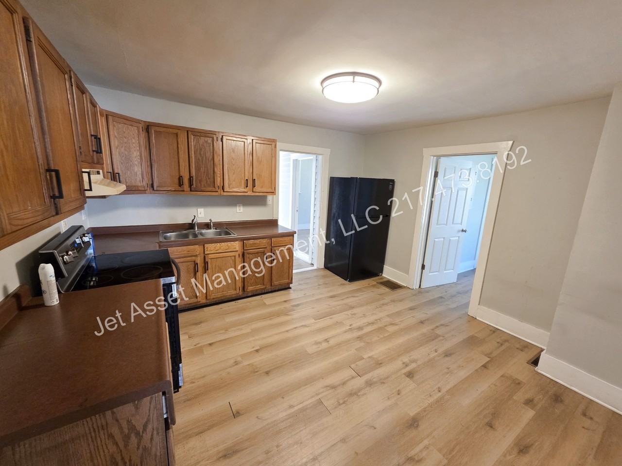 524 N Chiles St - Photo 6 of 13