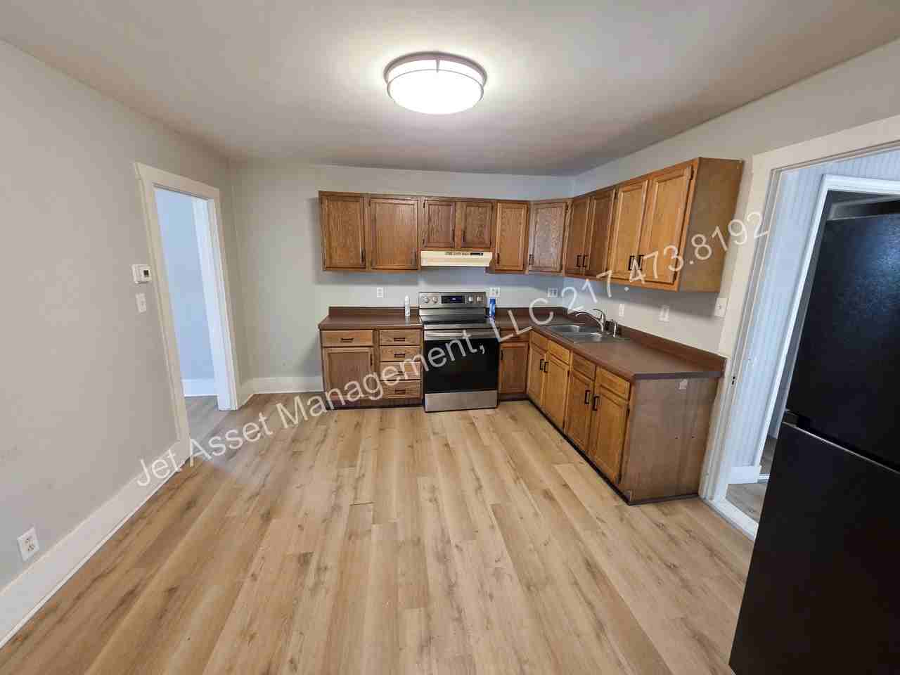 524 N Chiles St - Photo 7 of 13