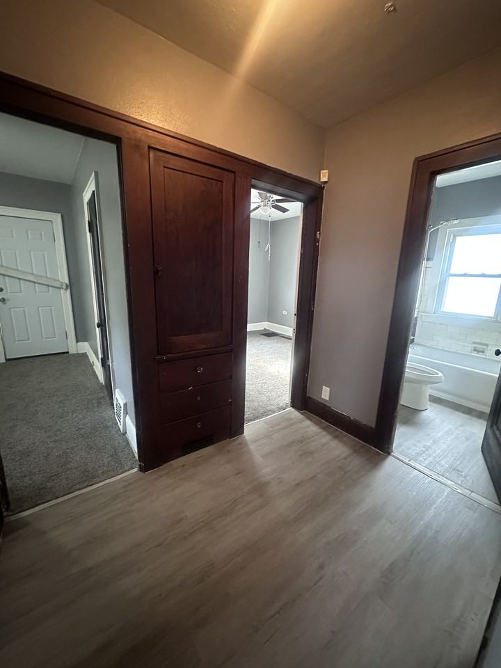 4004 E 147th St #1 - Photo 7 of 38