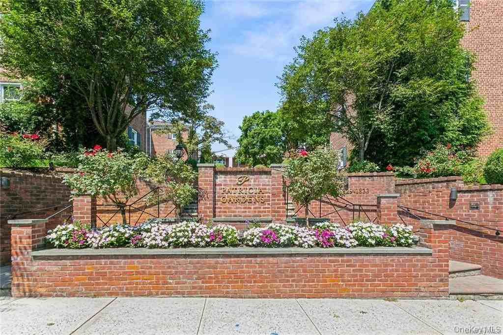 1833 Palmer Ave - Photo 2 of 34