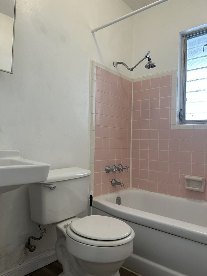 445 7th Ave NApt 4 #4 - Photo 7 of 15