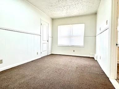 1604A E 9th St #1 - Photo 5 of 8