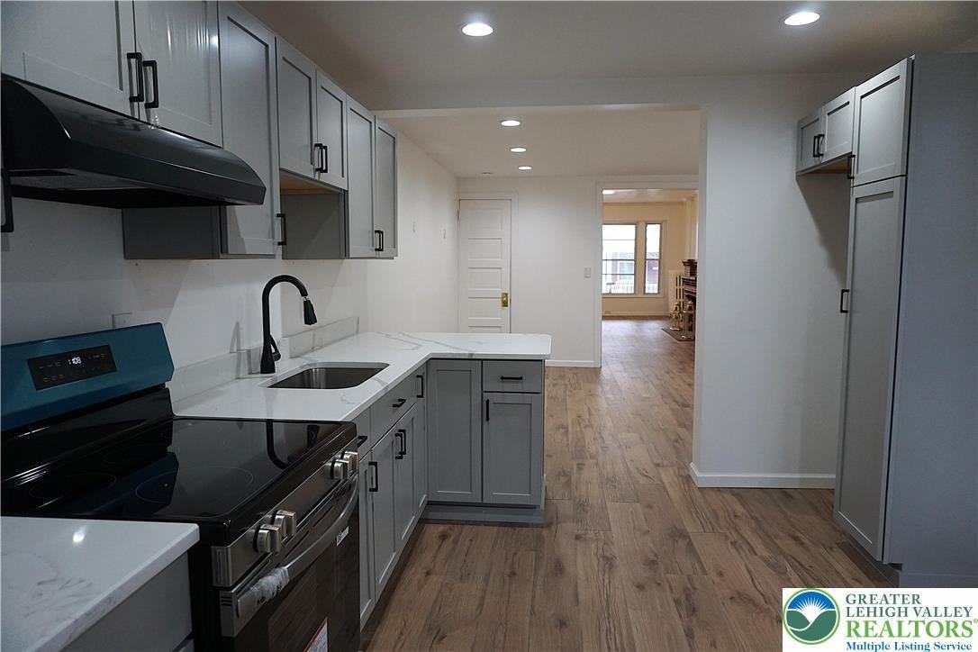 128 S West St - Photo 7 of 24