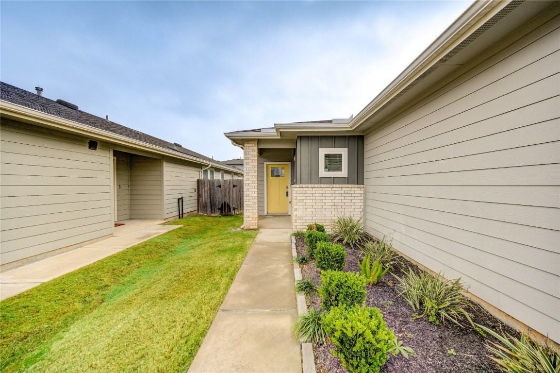 12525 Abbey House Ct - Photo 2 of 33