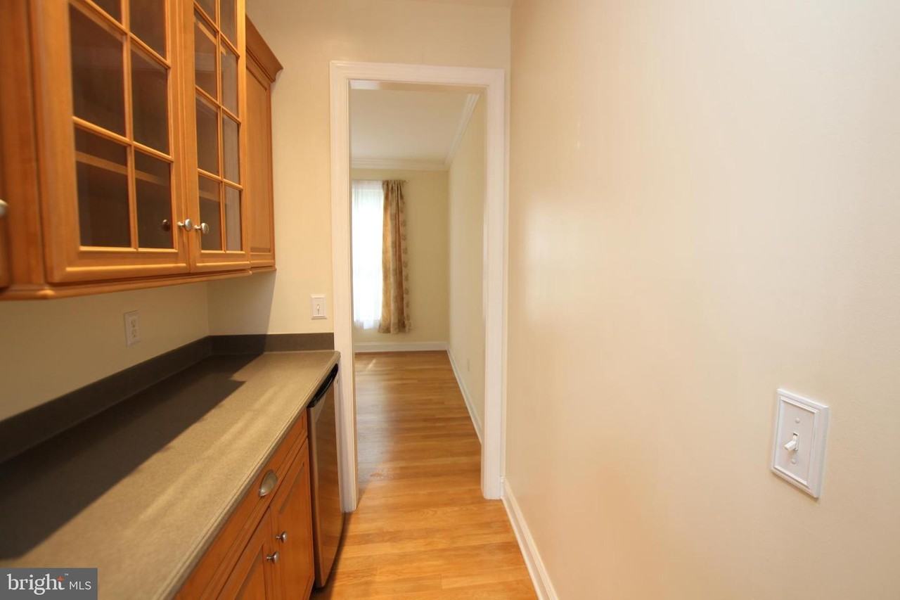 3 Good Hope Ct - Photo 4 of 39