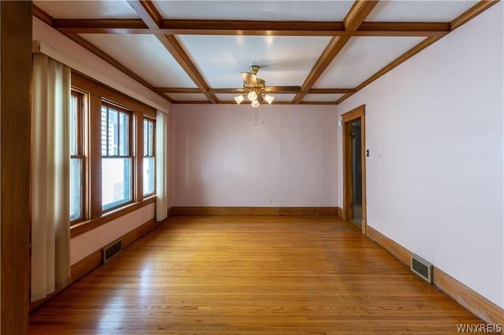 237 N Park Ave - Photo 5 of 19