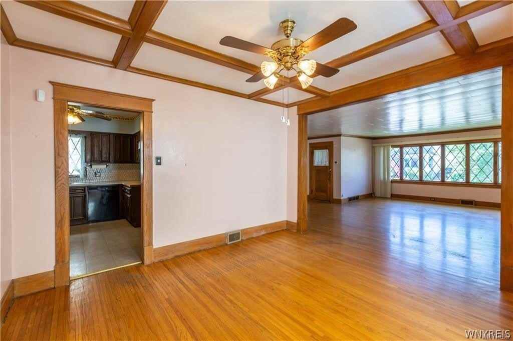 237 N Park Ave - Photo 6 of 19