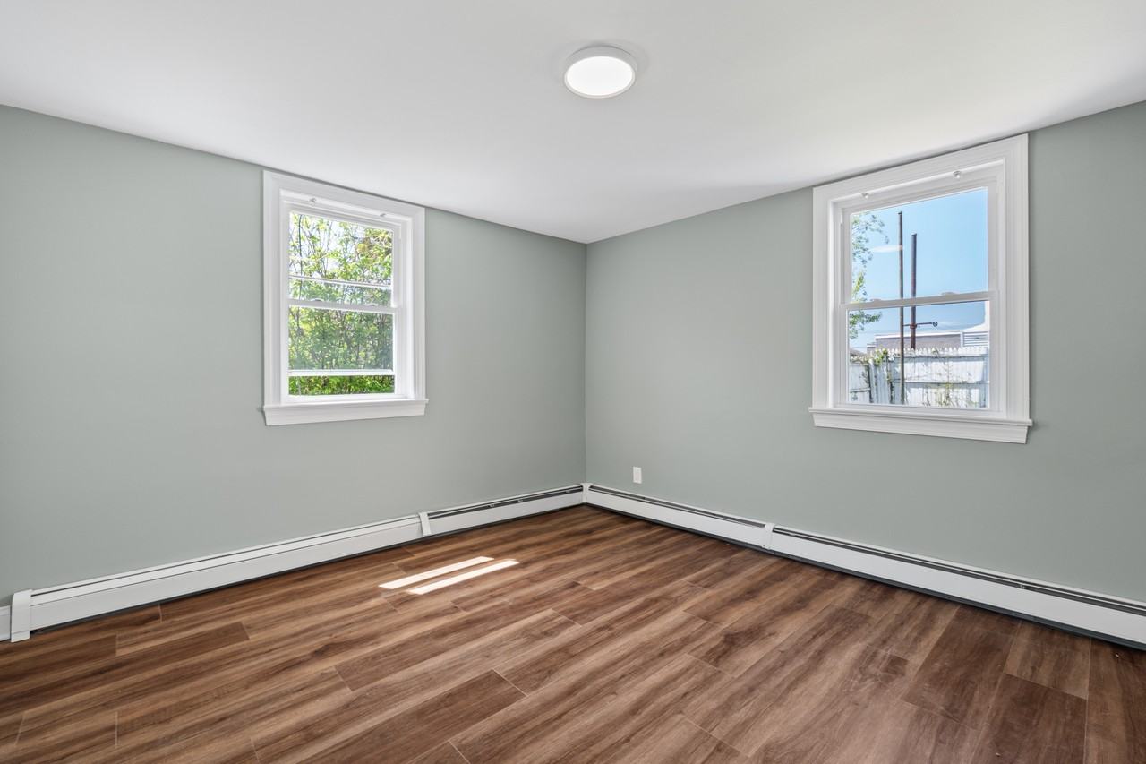 341 Harrison Ave #1 - Photo 5 of 11