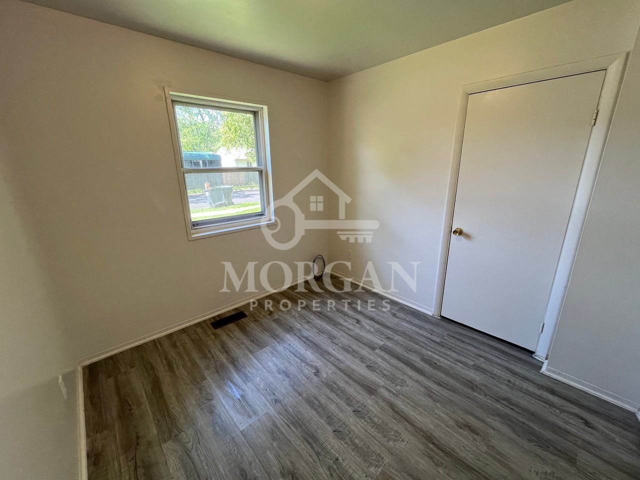 1924 Kerrwood Dr - Photo 6 of 8