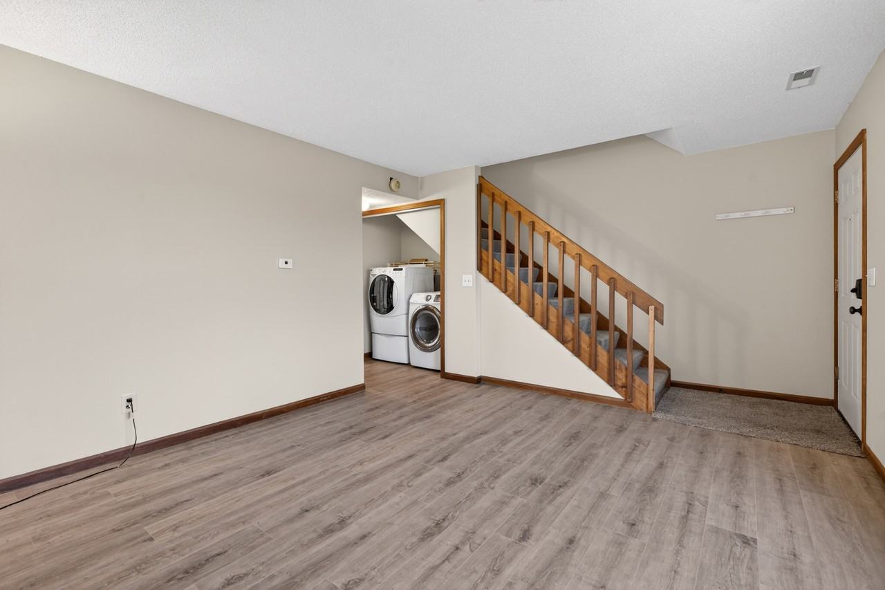 506 Seagraves Ave #506 - Photo 3 of 31