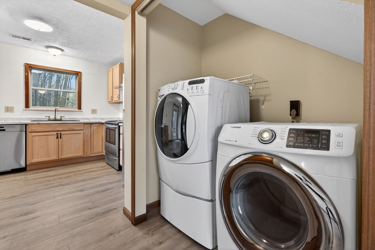 506 Seagraves Ave #506 - Photo 5 of 31