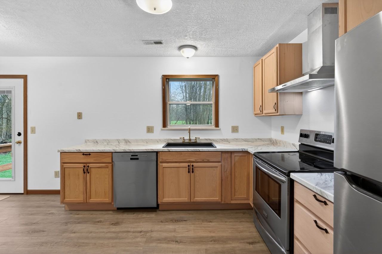 506 Seagraves Ave #506 - Photo 6 of 31