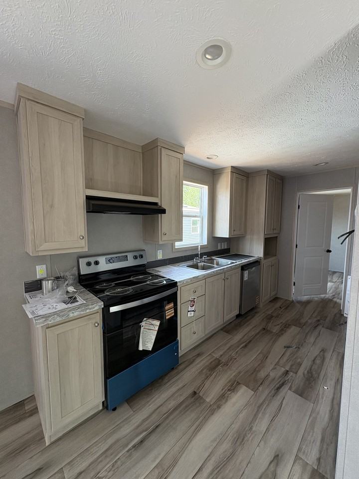 507 Mercedes St #1 - Photo 3 of 14