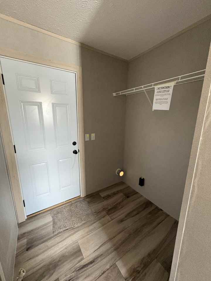 507 Mercedes St #1 - Photo 5 of 14