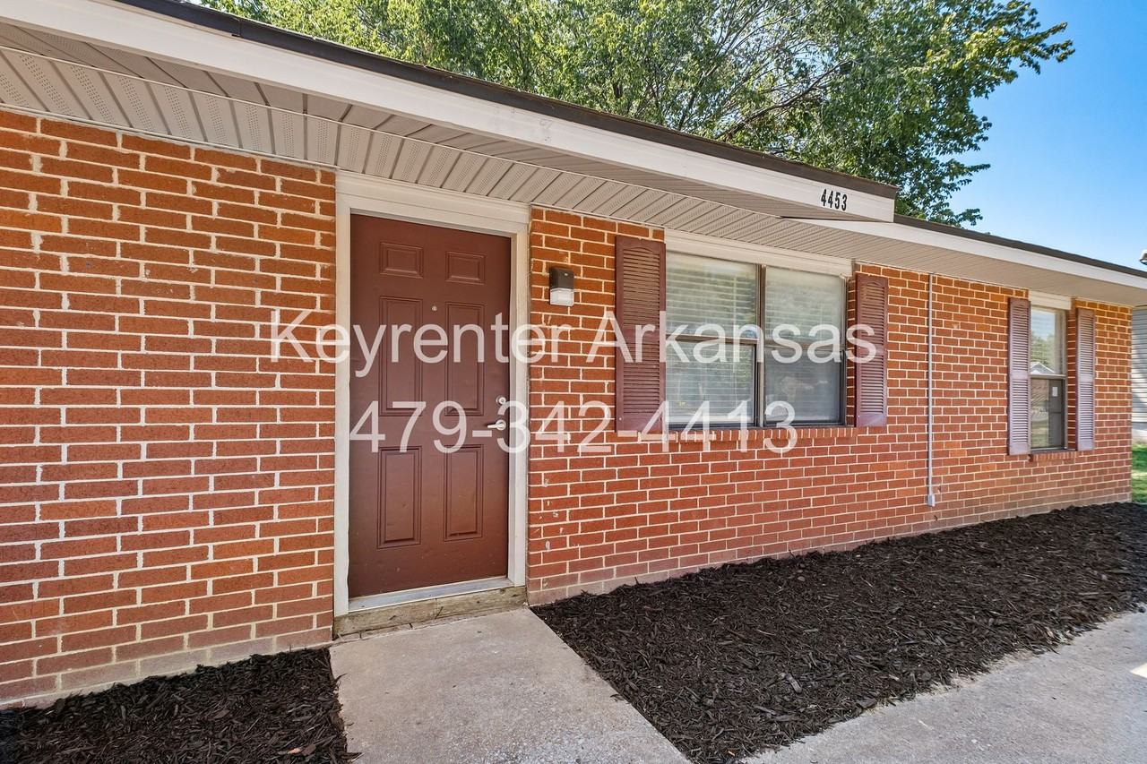 4451 W Acoma St - Photo 4 of 39