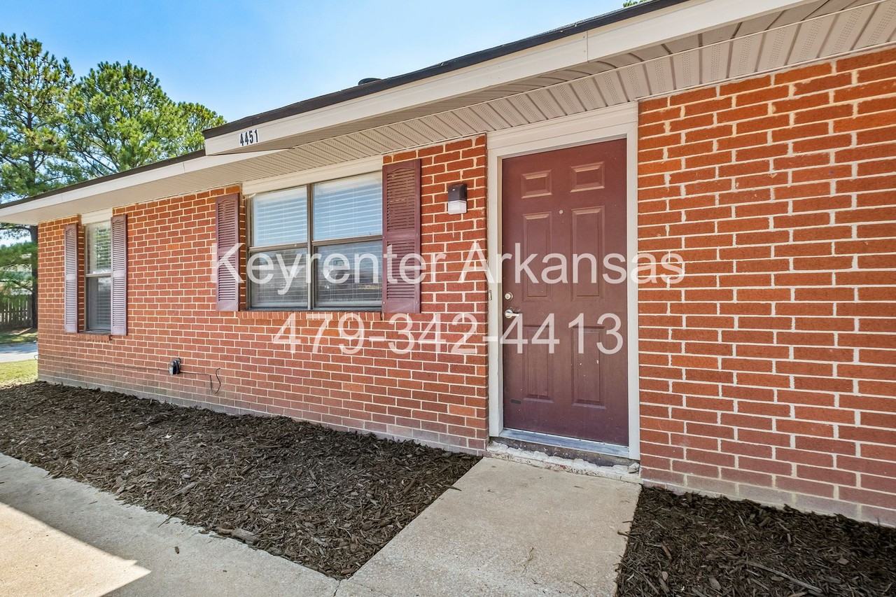 4451 W Acoma St - Photo 5 of 39