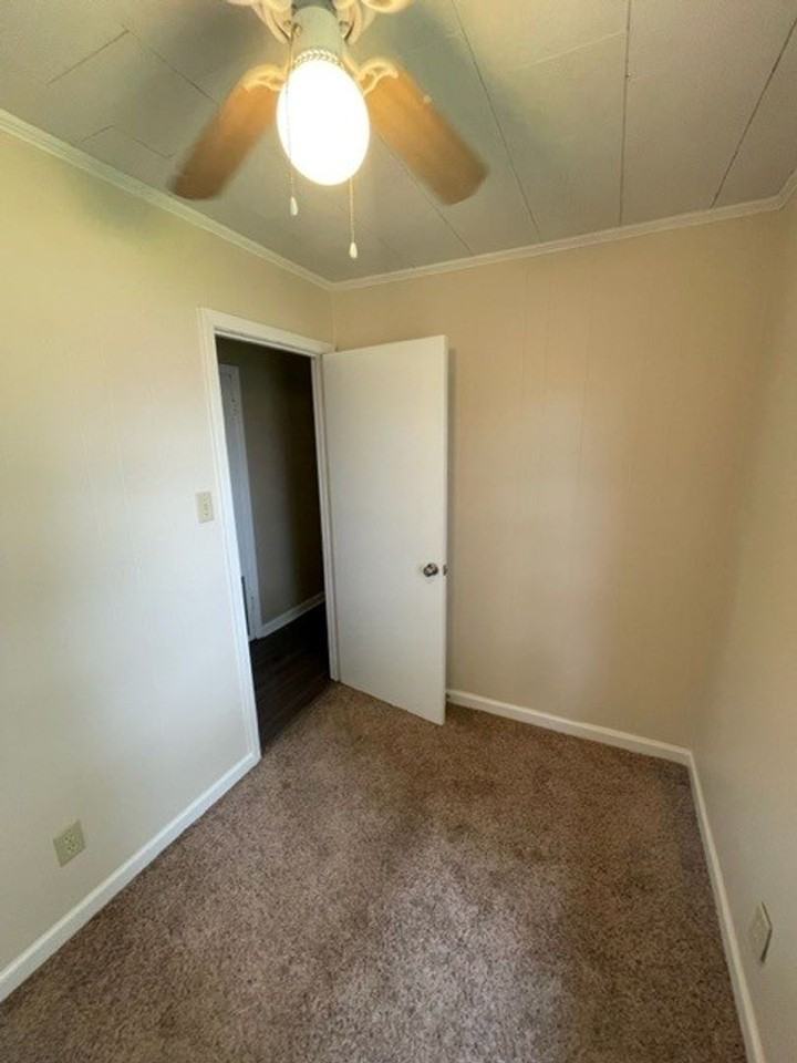 127 Allister Rd - Photo 6 of 16