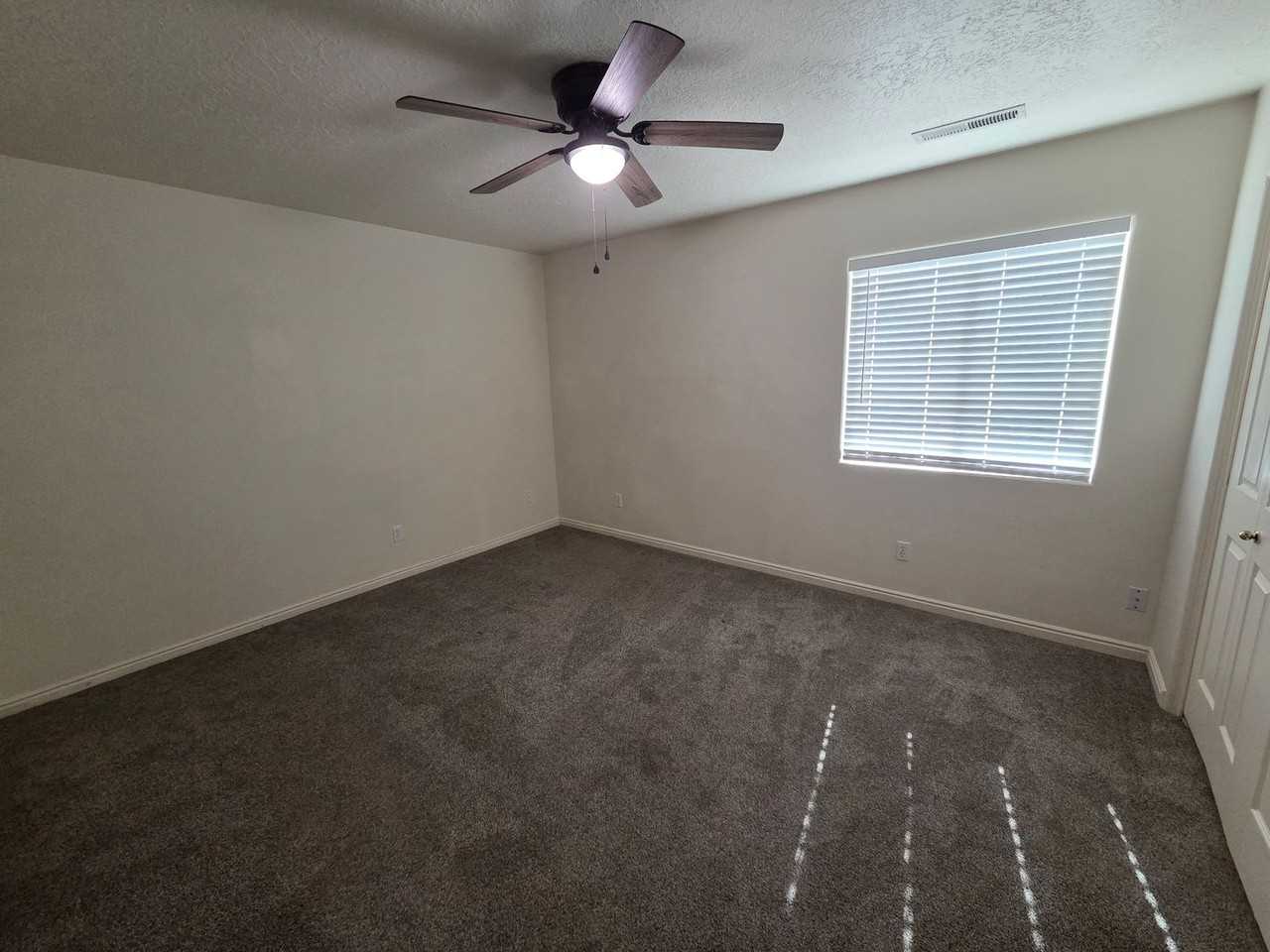165 N 300 E - Photo 5 of 13