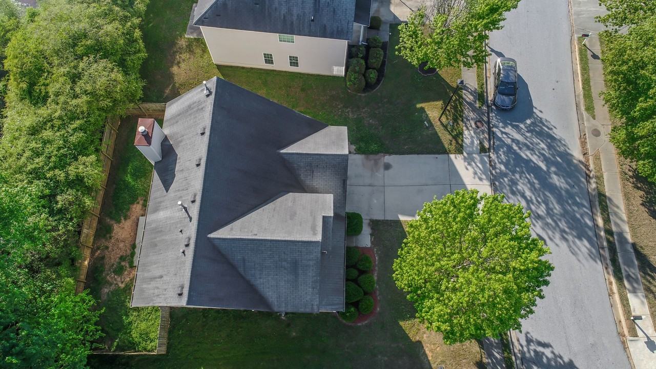 240 Dairyland Dr - Photo 4 of 29
