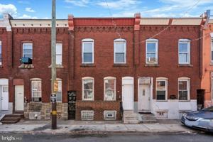 featured image of 2062 E Stella St #1