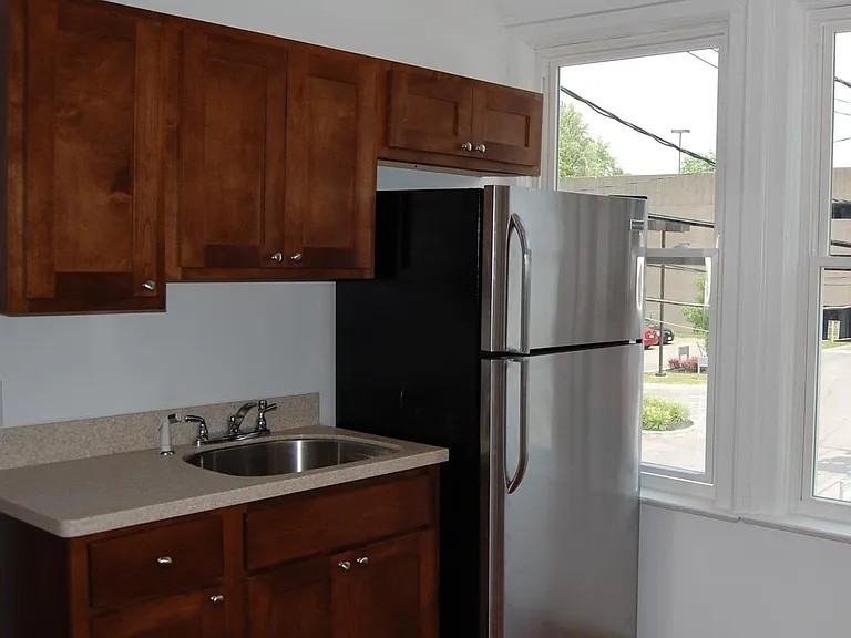 485 Elmwood Avenue #5 - Photo 5 of 10