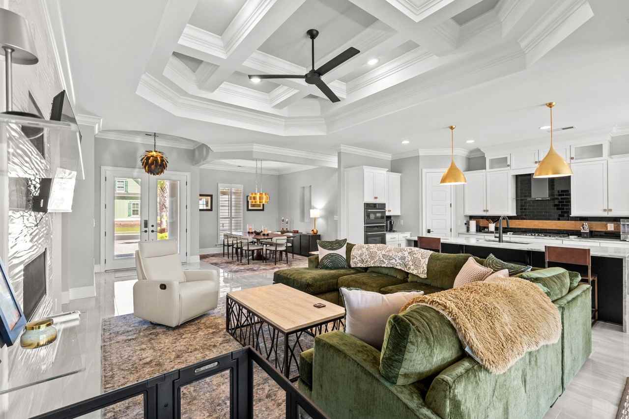 5960 Bolsena Pl #1 - Photo 2 of 11