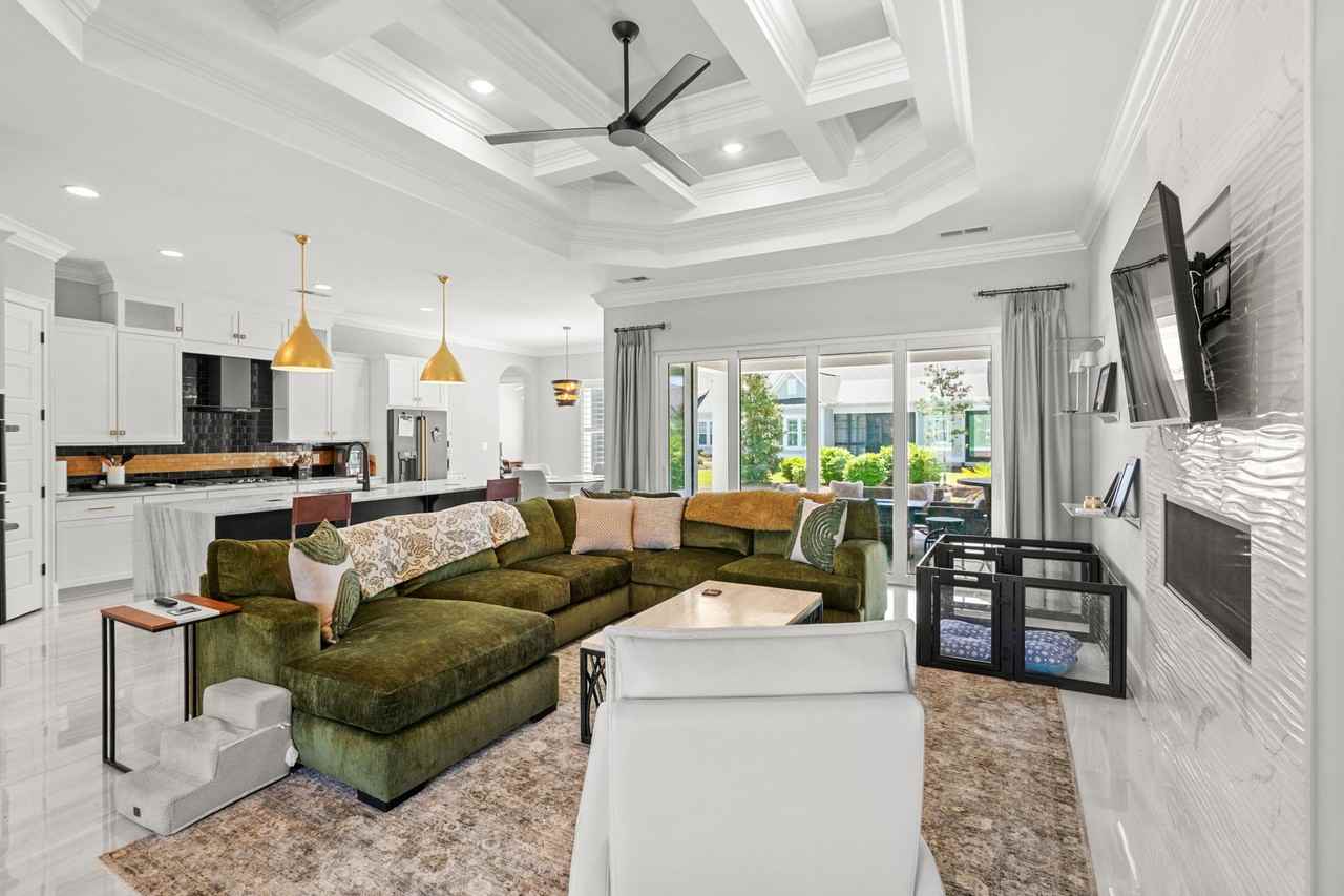 5960 Bolsena Pl #1 - Photo 3 of 11