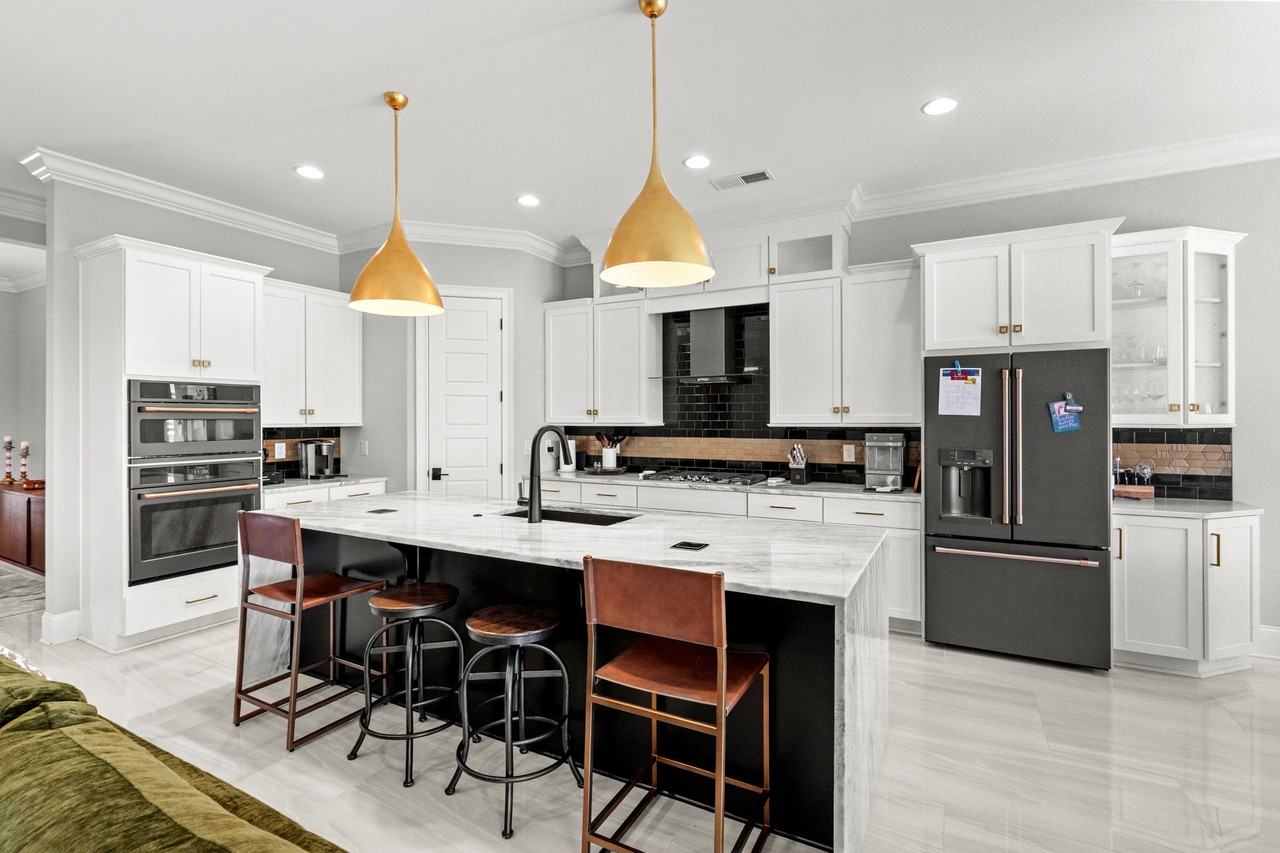 5960 Bolsena Pl #1 - Photo 4 of 11