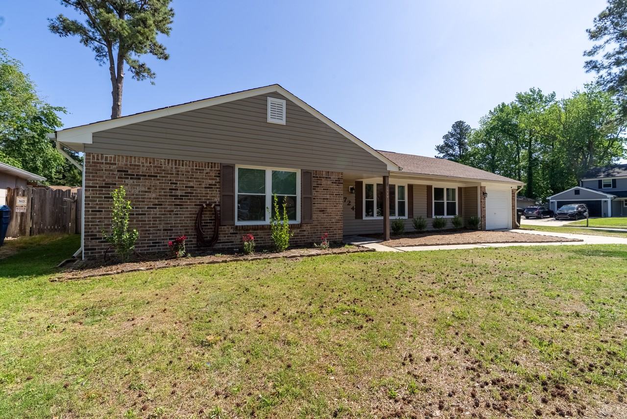 1724 Placid Ct #1 - Photo 3 of 36