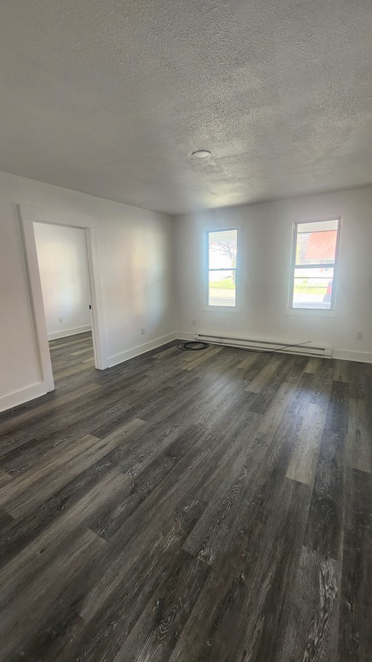 204 Townsend St #1 - Photo 4 of 7