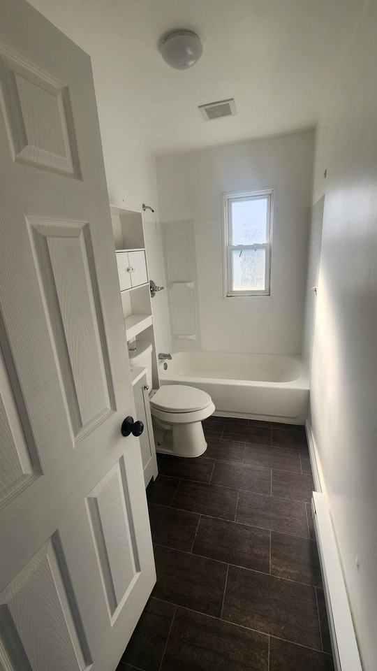 204 Townsend St #3 - Photo 3 of 7