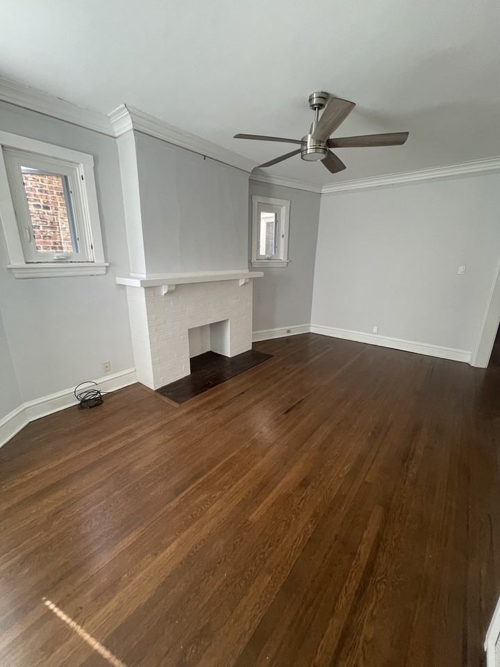 W Gunnison St & N Sheridan Rd - Photo 6 of 25