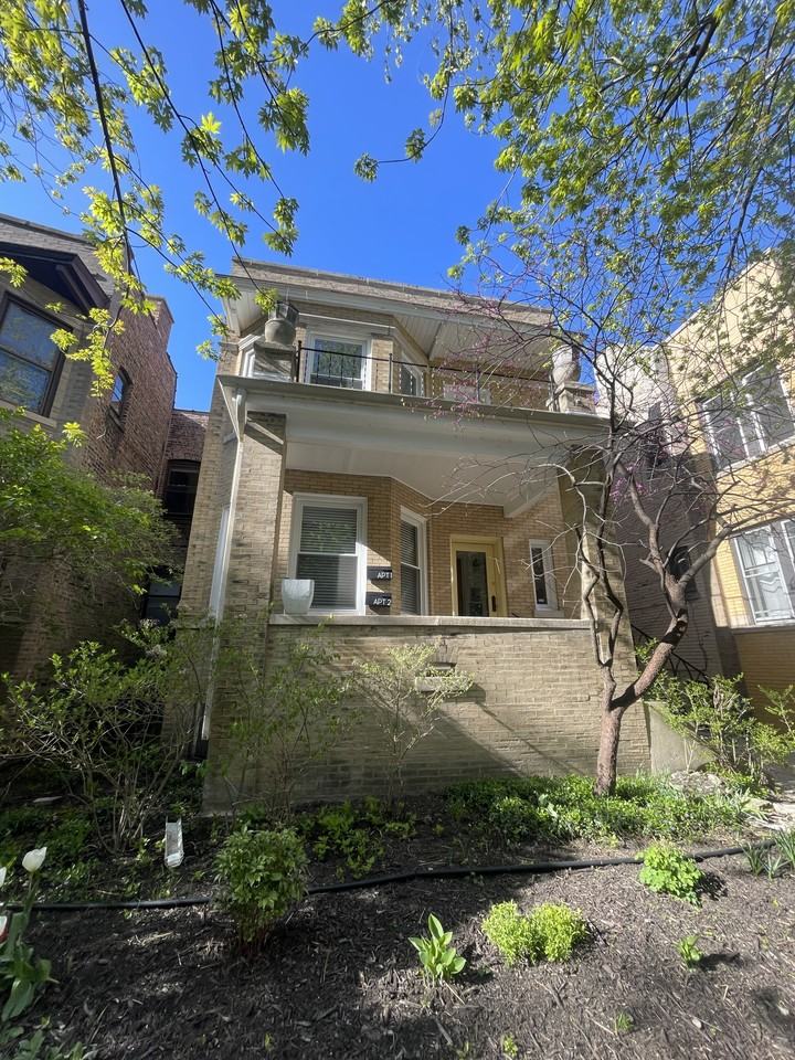 W Gunnison St & N Sheridan Rd - Photo 3 of 25