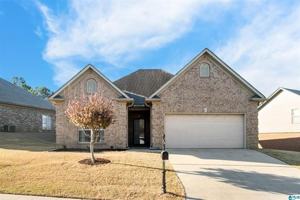 featured image of 2931 Summit Dr #1