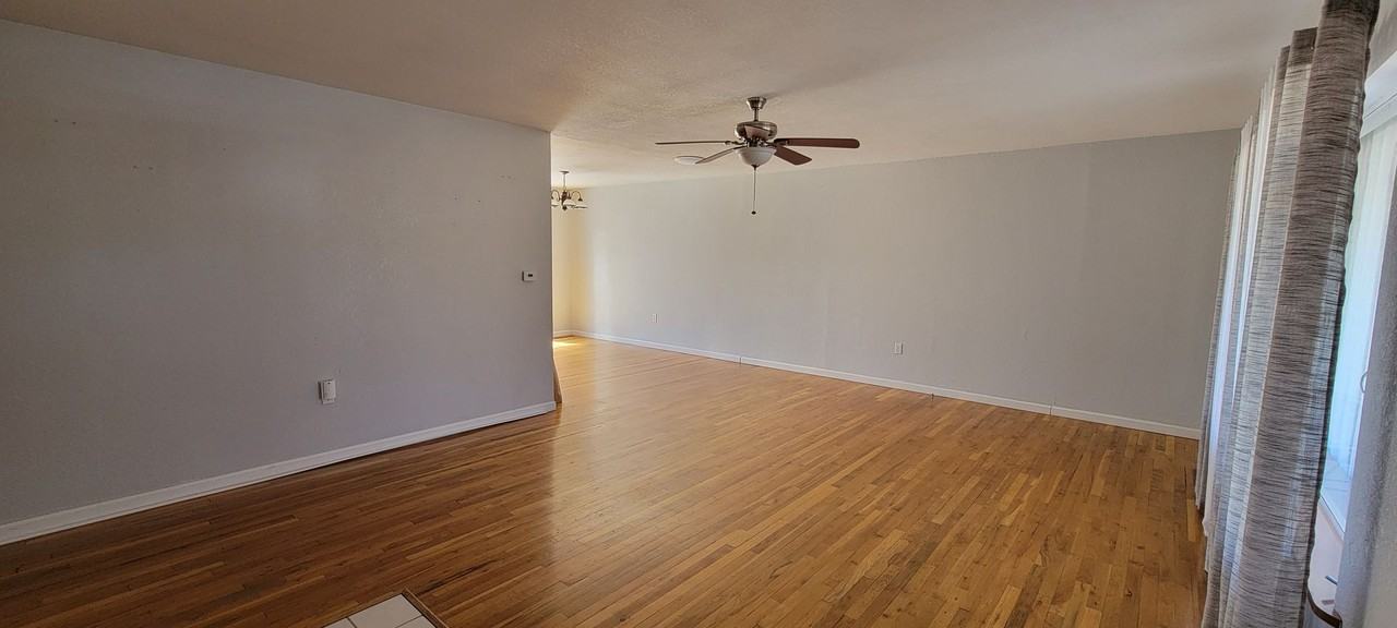 108 Cottage Ln - Photo 3 of 24