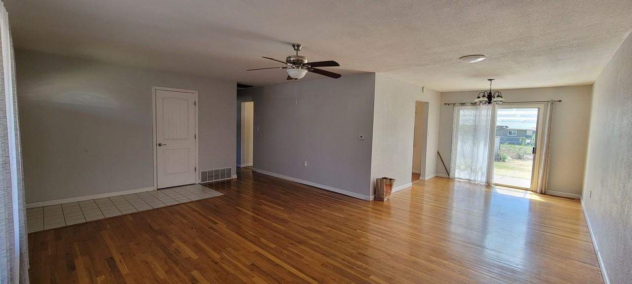 108 Cottage Ln - Photo 4 of 24