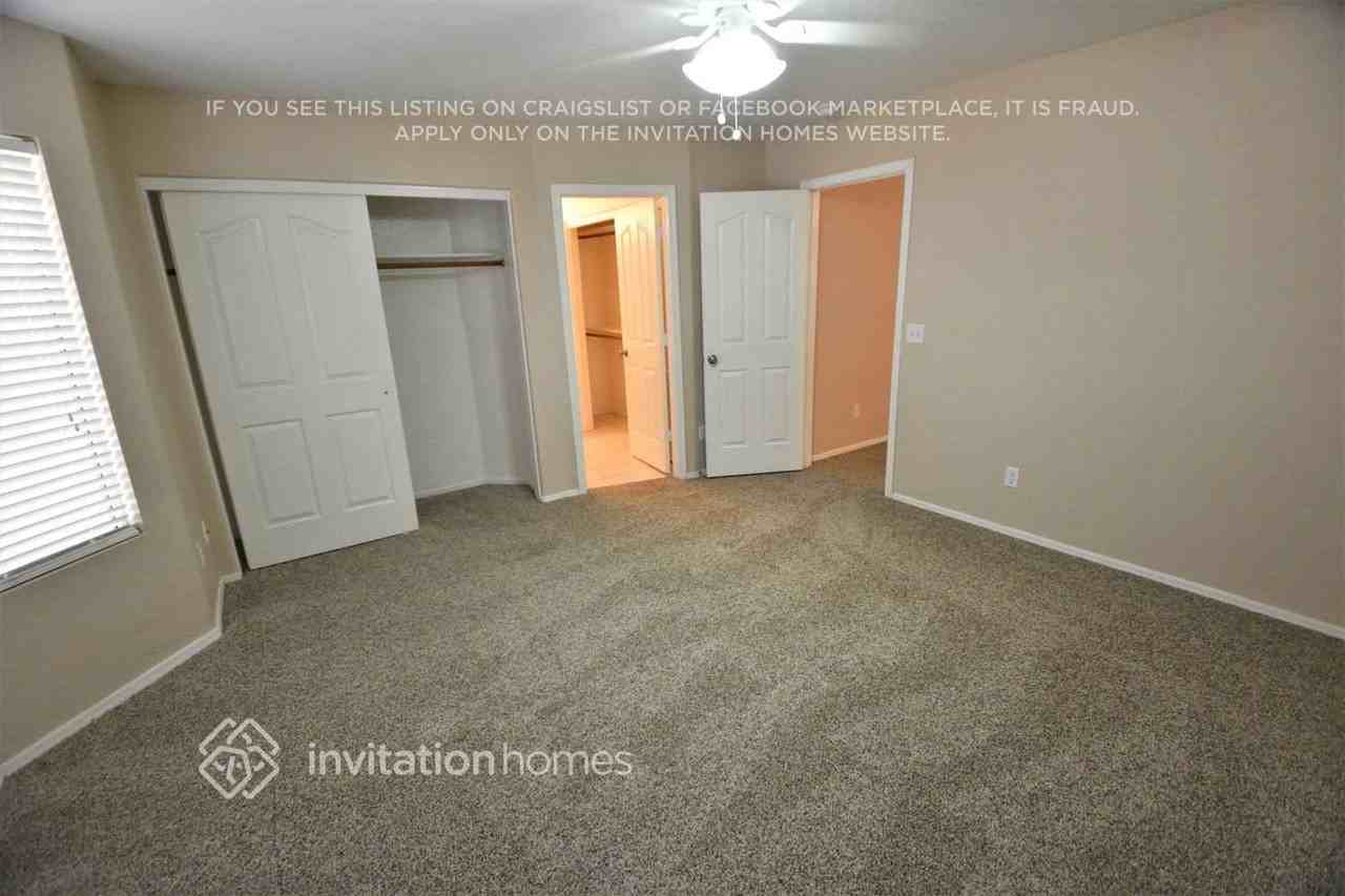 8808 E Des Moines St - Photo 4 of 11