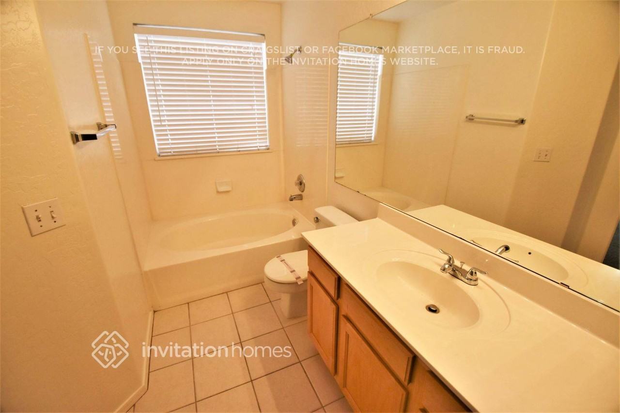 8808 E Des Moines St - Photo 7 of 11