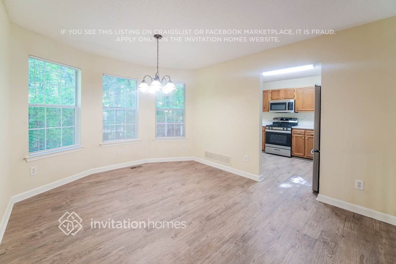 124 Woodmill Ct - Photo 7 of 18