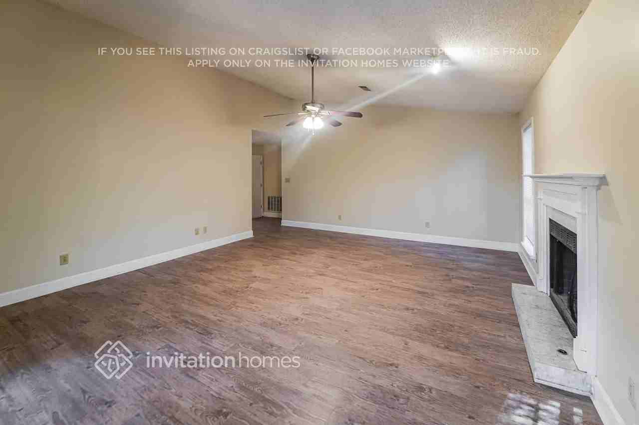 7855 Dogwood Way - Photo 5 of 17