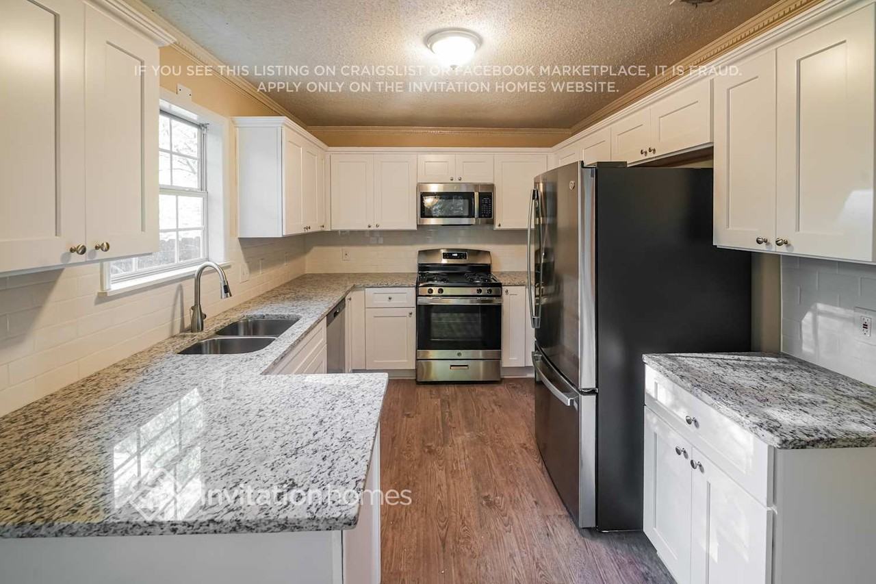 7855 Dogwood Way - Photo 7 of 17