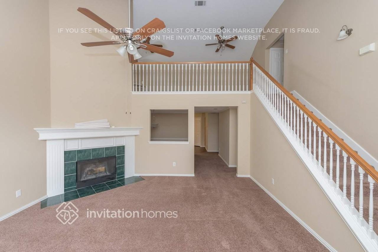 5010 Ridgefield Ct - Photo 3 of 20