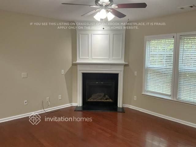 3241 Welmingham Dr Sw - Photo 2 of 7