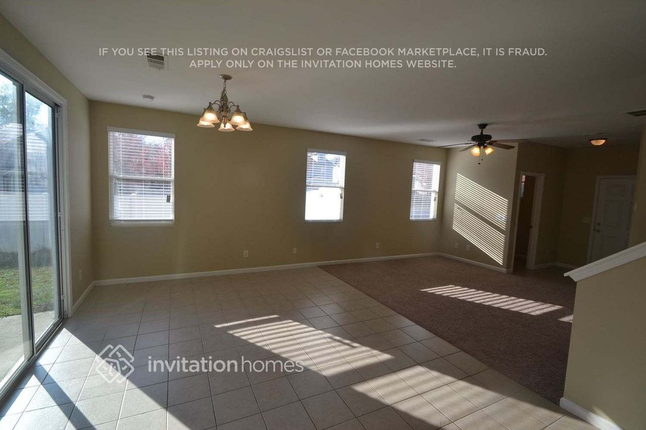 415 Sureyya Dr - Photo 2 of 11